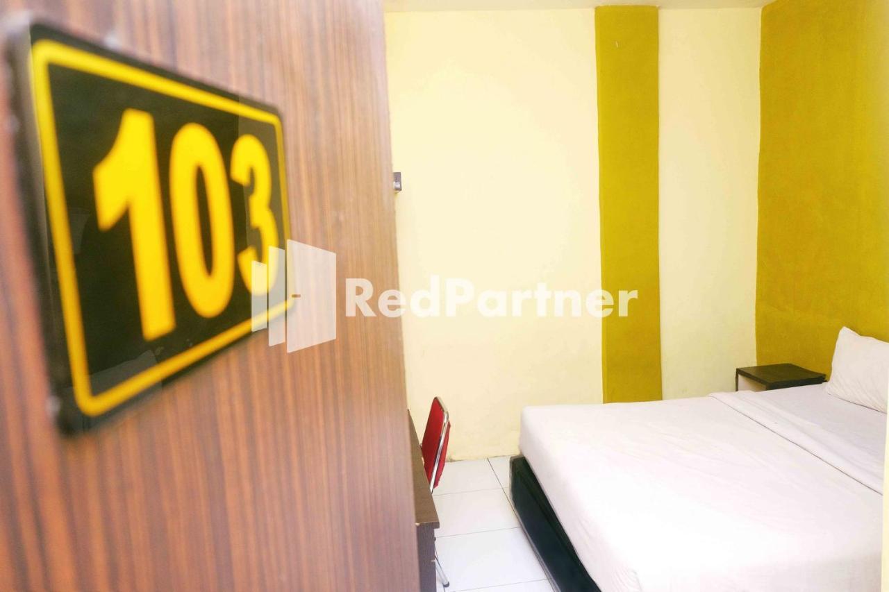 Hotel Permata Makassar Mitra Reddoorz Balangberu Exterior photo