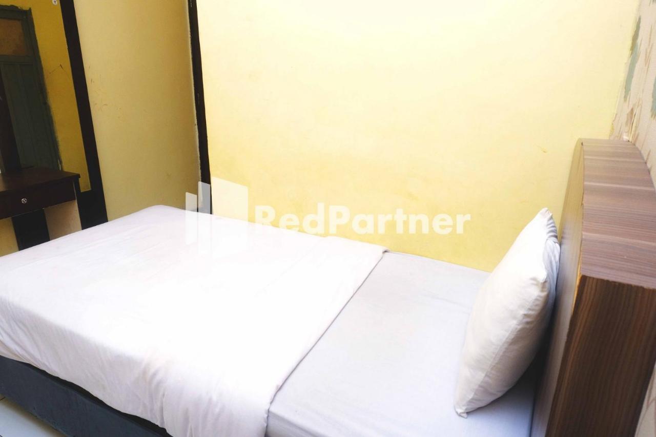 Hotel Permata Makassar Mitra Reddoorz Balangberu Exterior photo