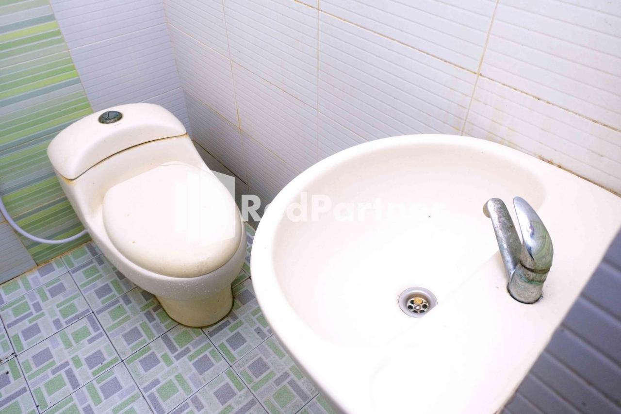Hotel Permata Makassar Mitra Reddoorz Balangberu Exterior photo
